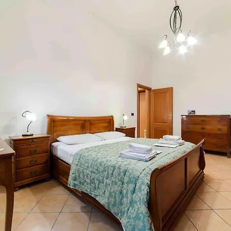 Tricamere - Centro Storico Apartman