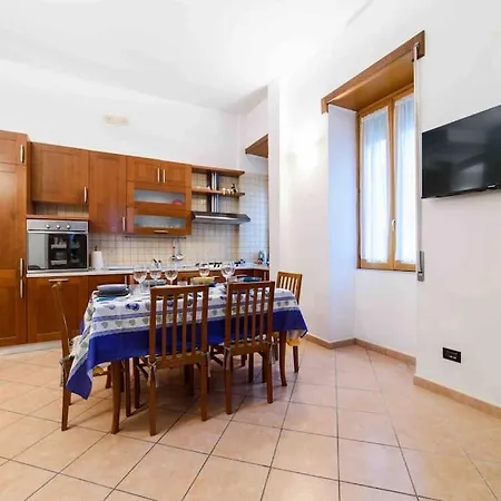 Tricamere - Centro Storico Apartman