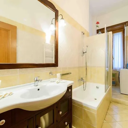 Tricamere - Centro Storico Apartman *